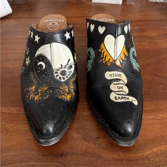 Brother Vellies’ 2020 Doodle Mule from their 2020 collection. - Picture 1 of 14